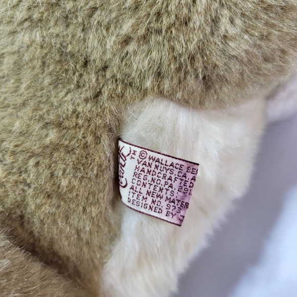 Vintage 1983 Avanti 18" African Lion Cub Stuffed Plush Cat Toy Hand crafted - Picture 8 of 10